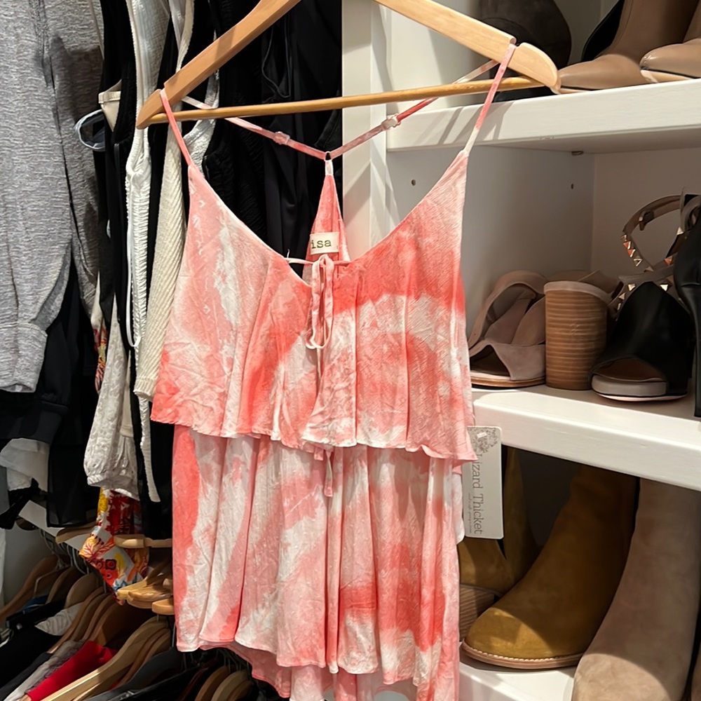 Women’s pink tie tie top